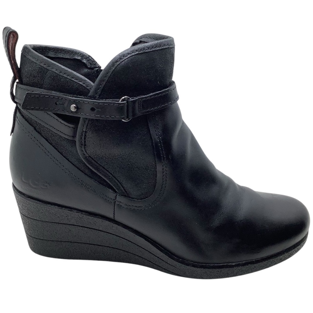 {UGG} Emalie Waterproof Ankle Bootie